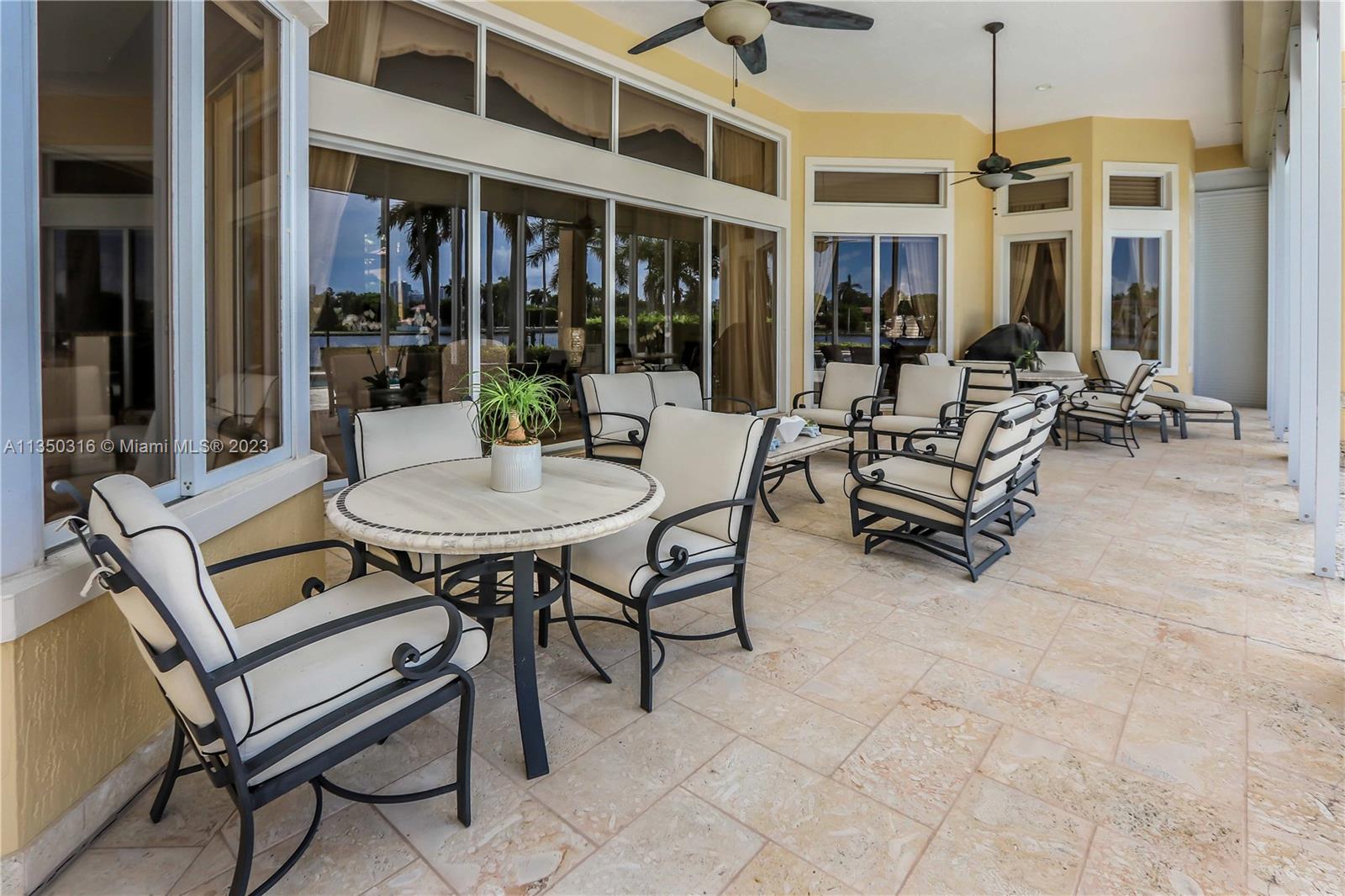 HOLLYWOOD LAKES SEC - Residential