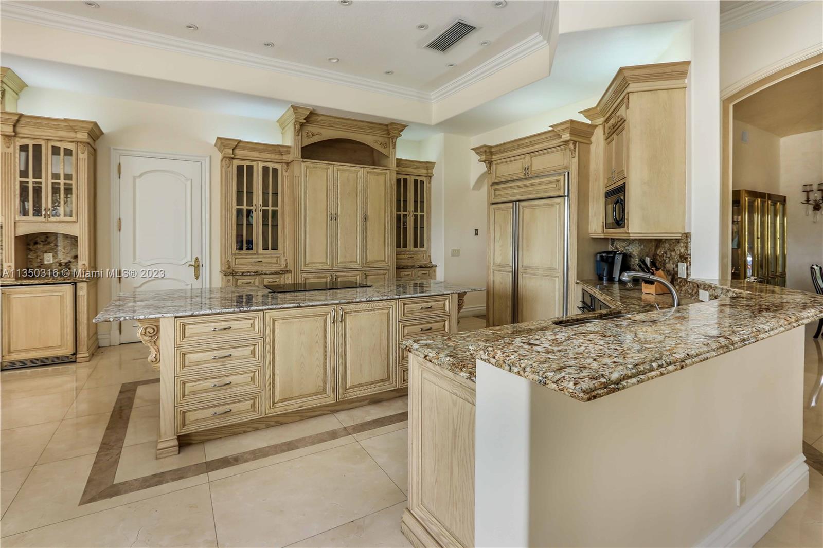 HOLLYWOOD LAKES SEC - Residential