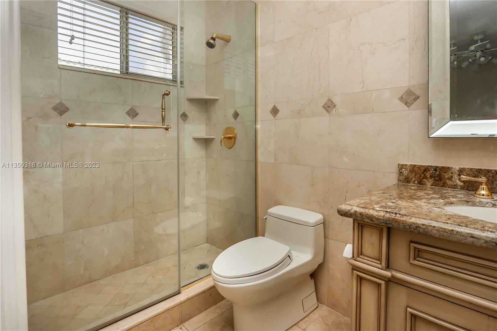 HOLLYWOOD LAKES SEC - Residential