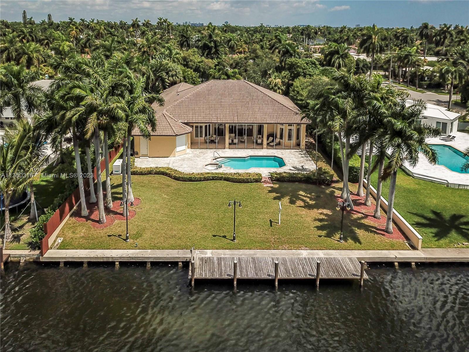 HOLLYWOOD LAKES SEC - Residential