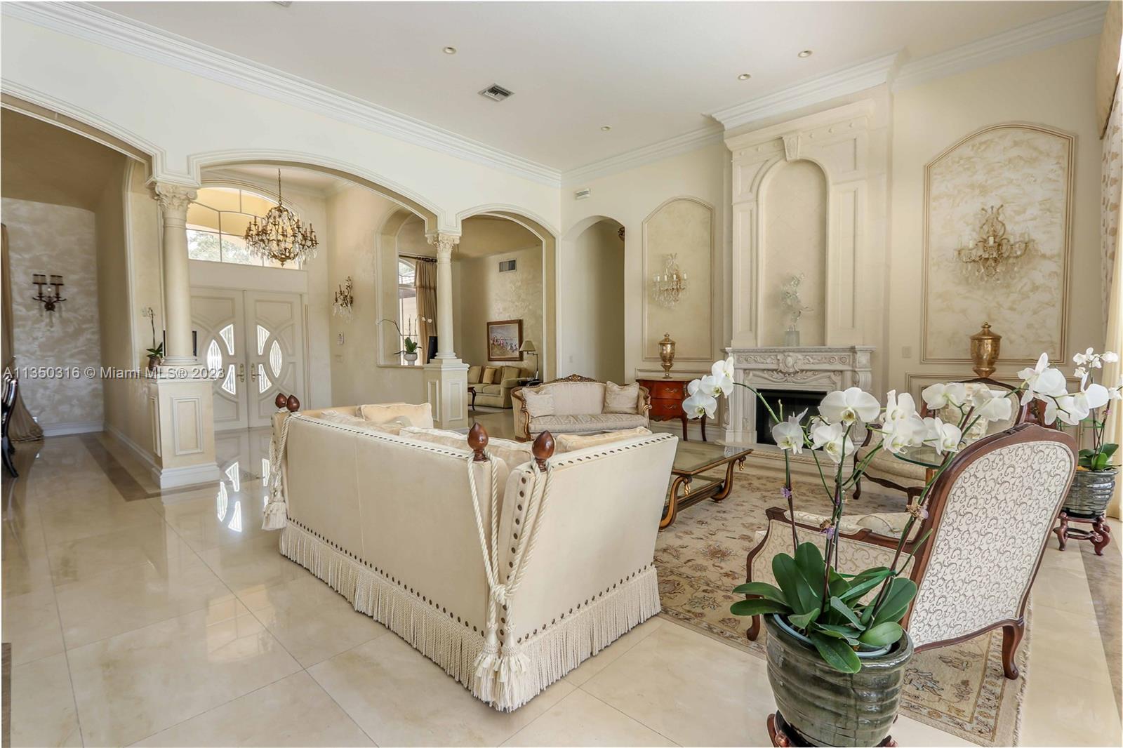 HOLLYWOOD LAKES SEC - Residential