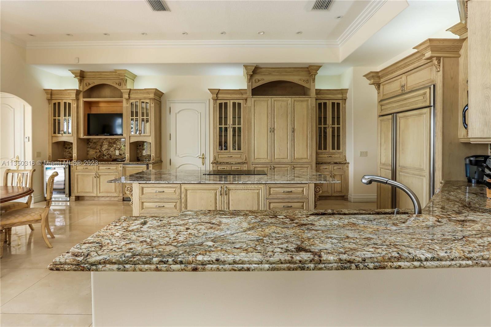 HOLLYWOOD LAKES SEC - Residential