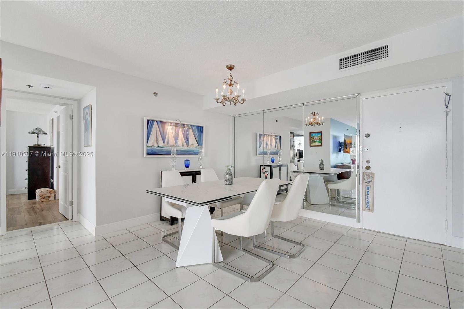 WINSTON TOWERS 600 CONDO - Residential