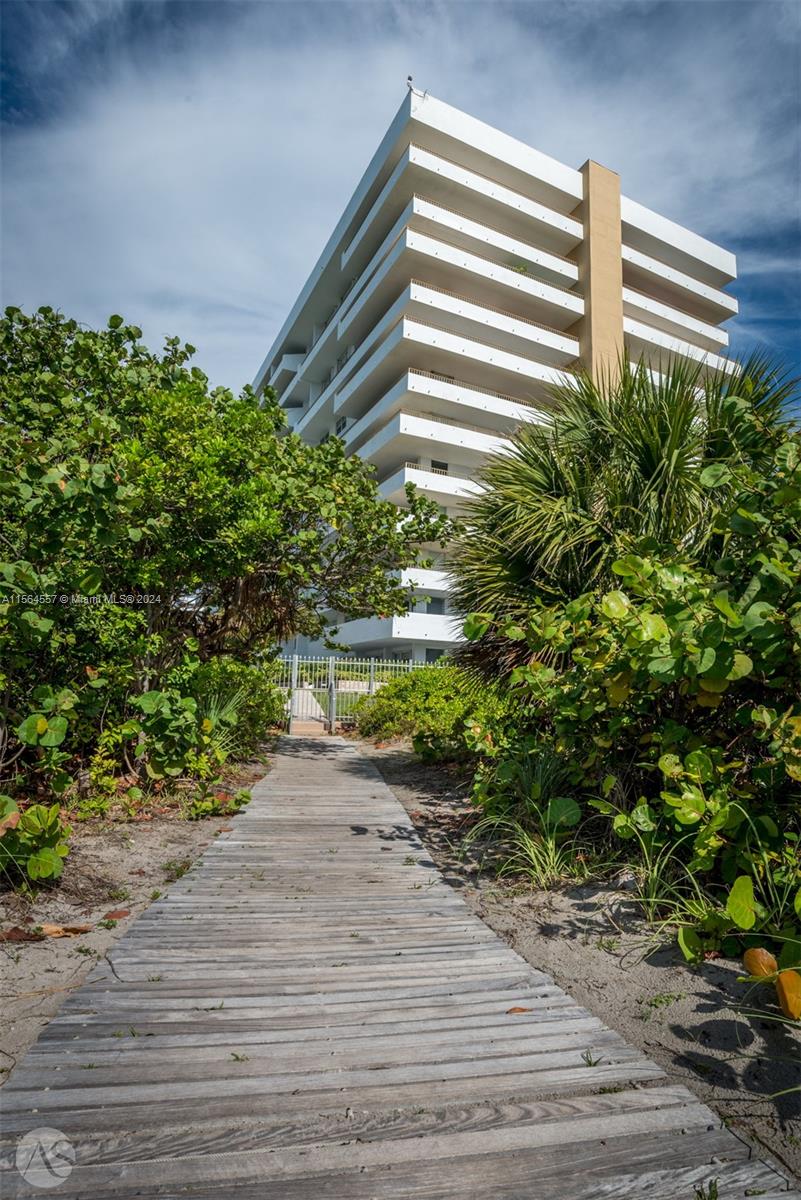 KEY BISCAYNE COMMODORE CL - Residential Lease