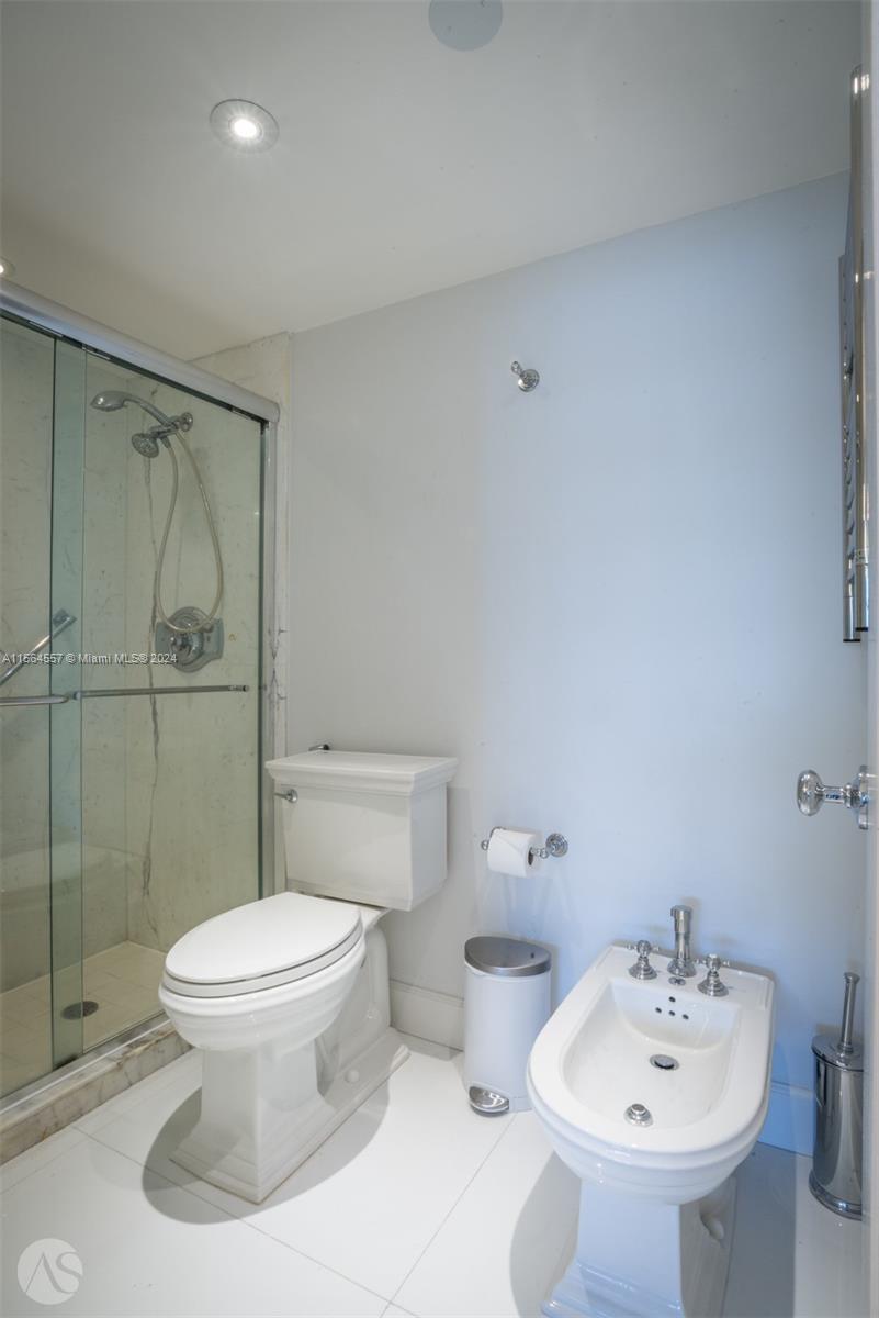 KEY BISCAYNE COMMODORE CL - Residential Lease