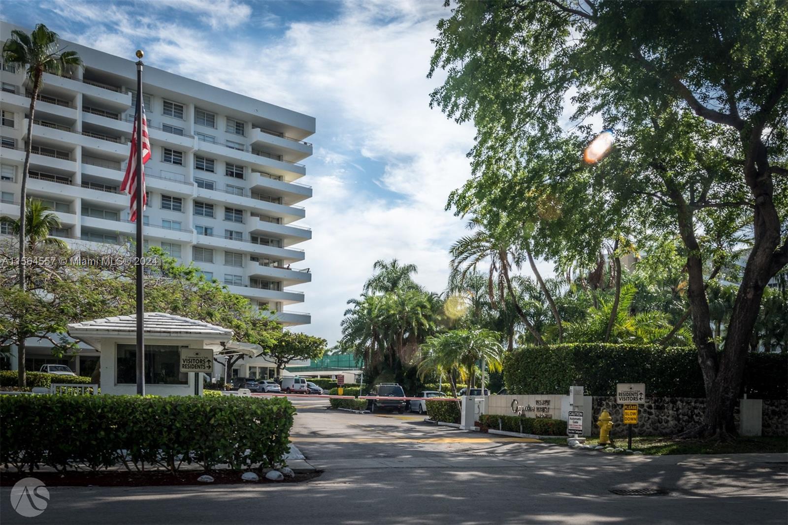 KEY BISCAYNE COMMODORE CL - Residential Lease