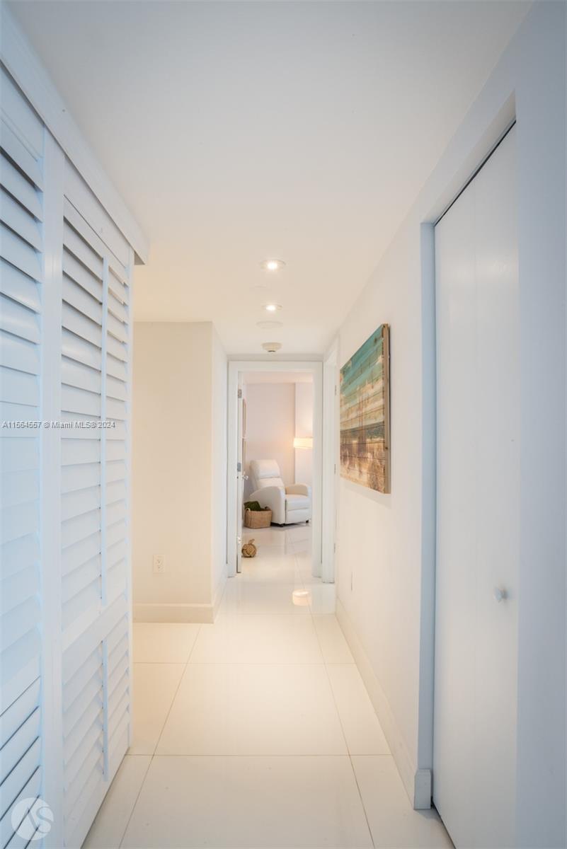 KEY BISCAYNE COMMODORE CL - Residential Lease