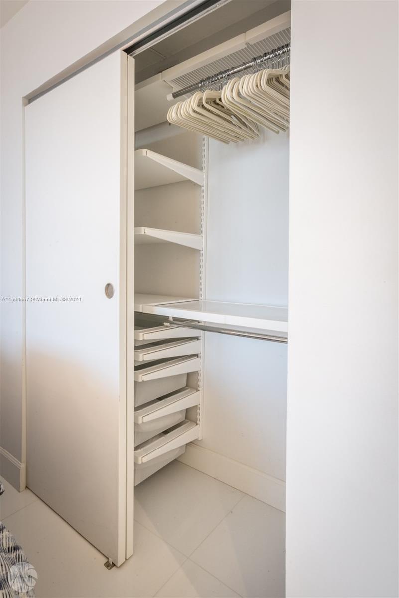 KEY BISCAYNE COMMODORE CL - Residential Lease