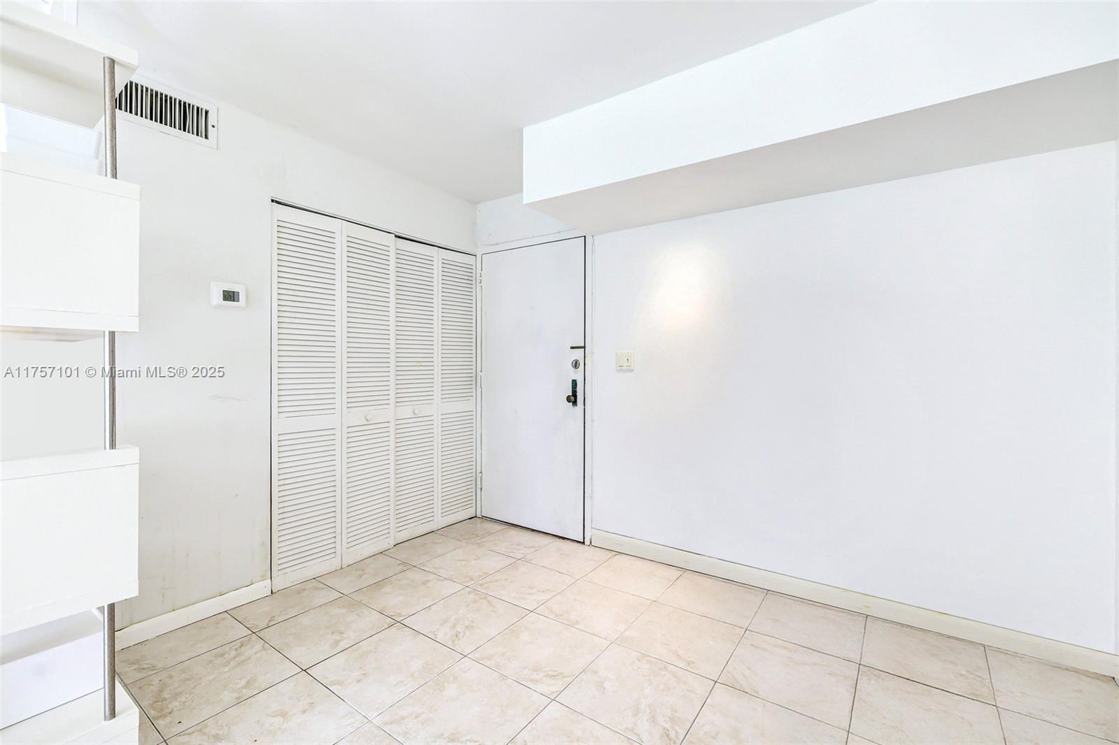 Plaza Americas Pt 03 - Residential
