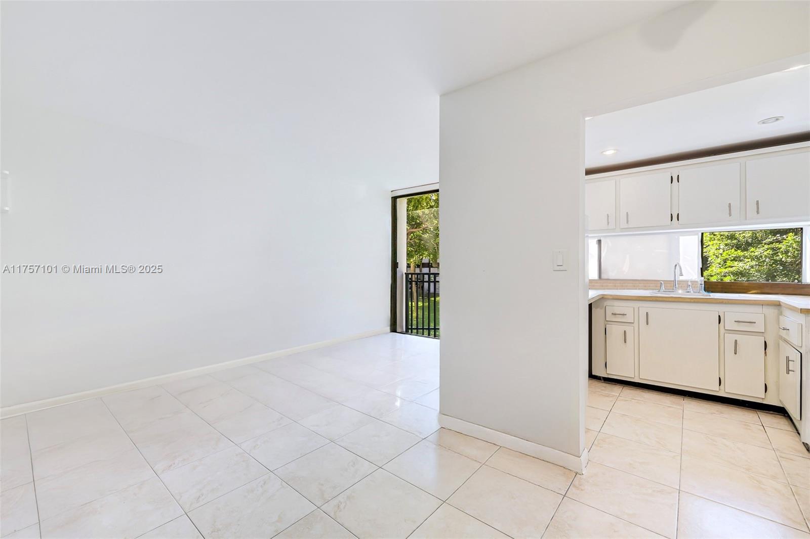 Plaza Americas Pt 03 - Residential