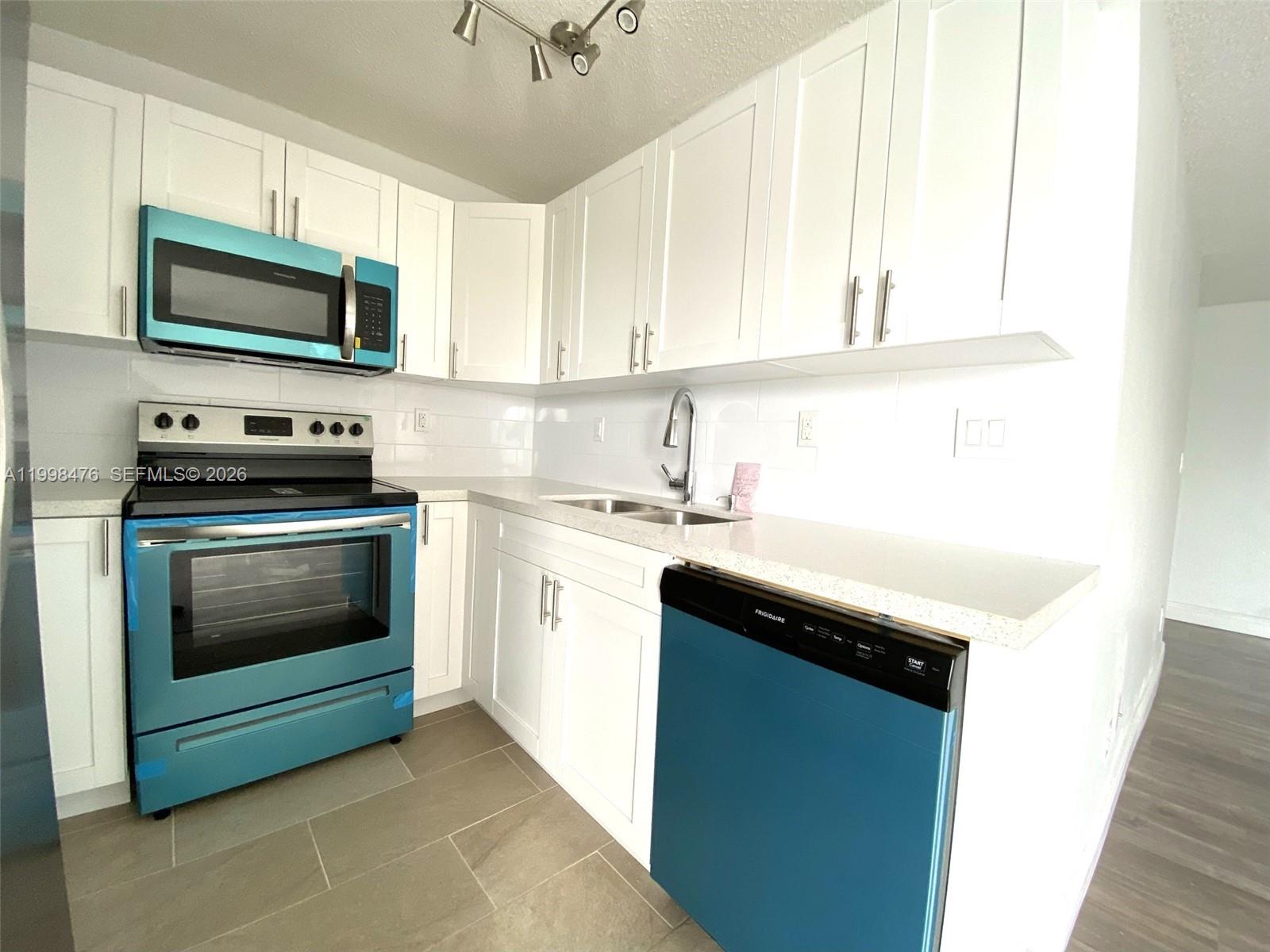 MONTECARLO CONDO - Residential