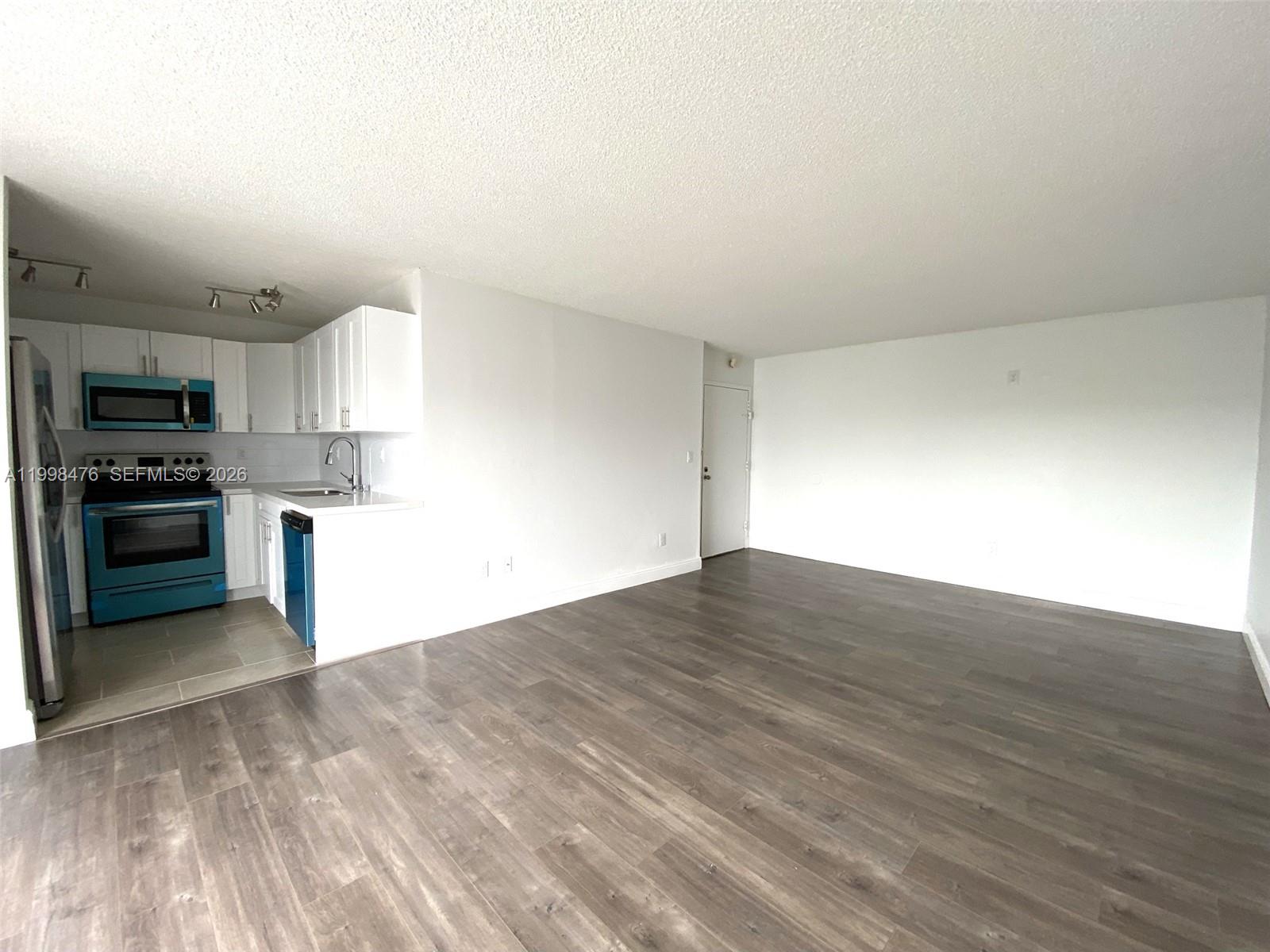 MONTECARLO CONDO - Residential