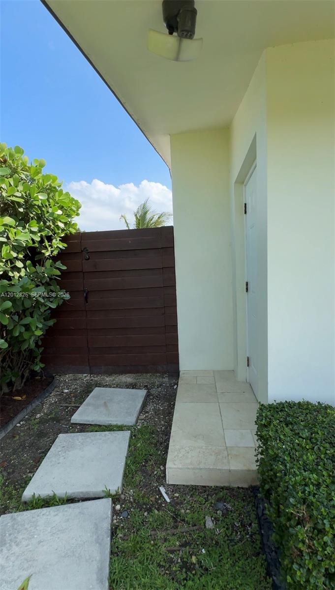SOUTHERN ESTS - Residential Lease