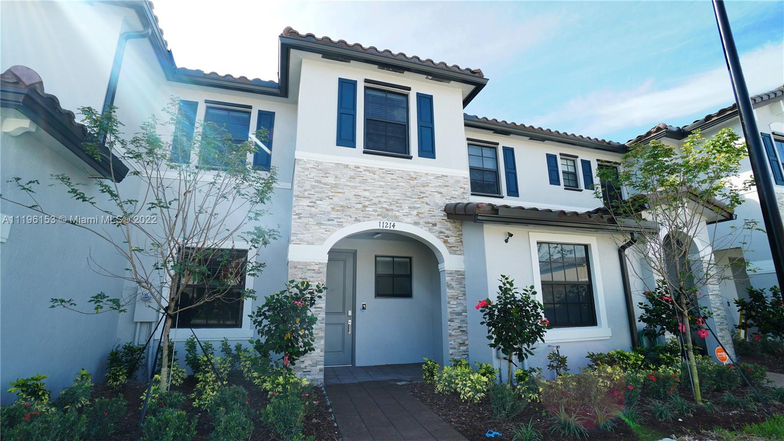 Like New Villa in Isola built in 2019 features- 2-story, 3 bedrooms all located on second floor and 2.5 bathroom. Includes 2 assigned Parking spaces in front the unit. Tile throughout and laminated wood flooring upstairs. Washer & Dryer inside. This home comes with smart front door lock, covered entry, combined living and dining room area. Kitchen is features white kitchen cabinets with stainless steel appliance. This unit comes with blinds. MUST SEE!! 24-hr notice tenant occupied- tenant leaving 5-30-2022.