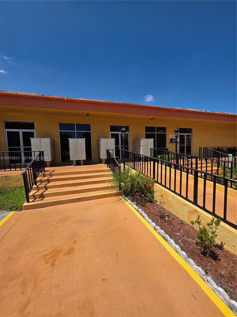 HERITAGE CIRCLE CONDO - Residential