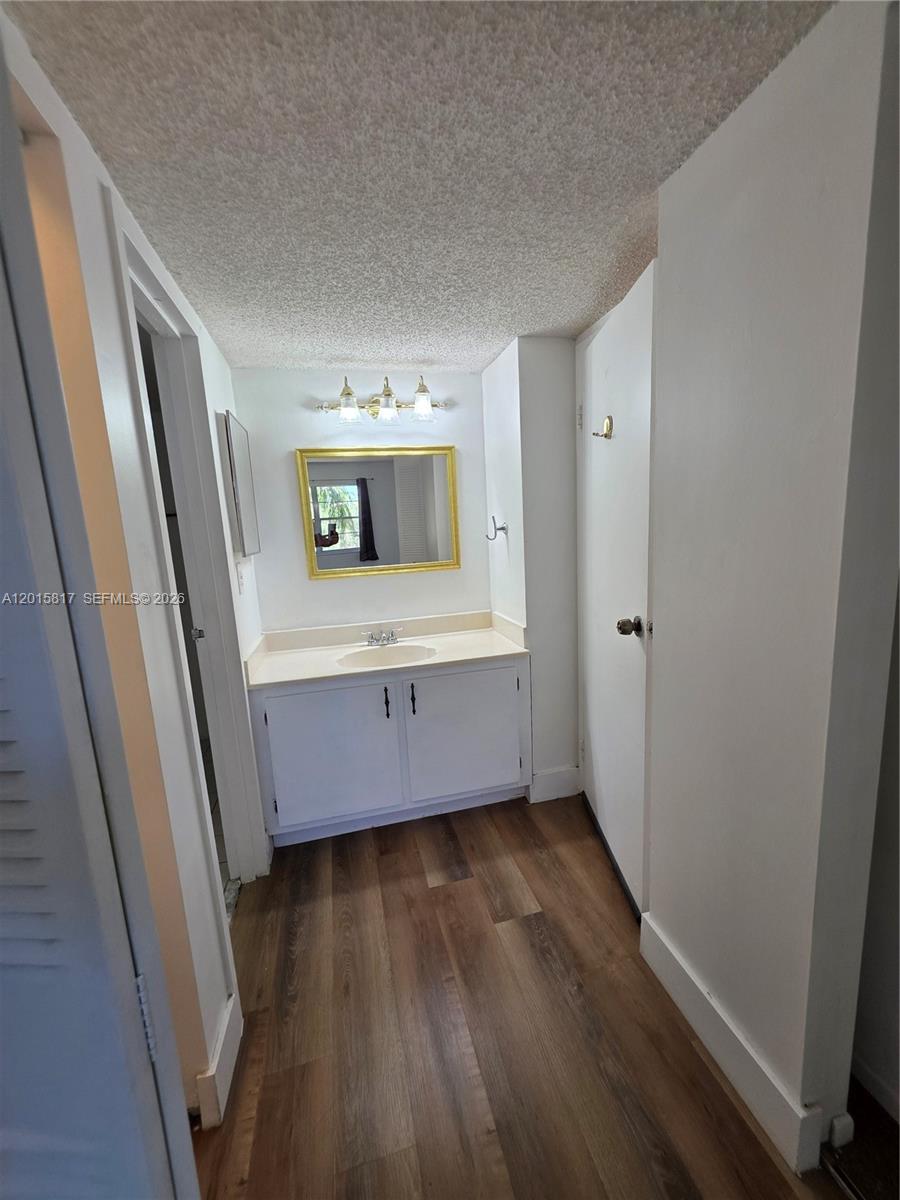 HERITAGE CIRCLE CONDO - Residential