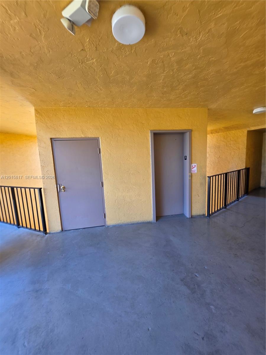HERITAGE CIRCLE CONDO - Residential