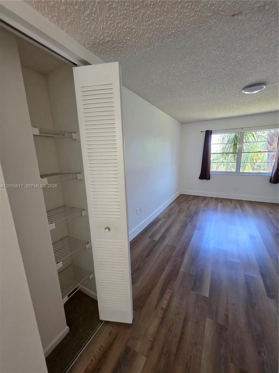 HERITAGE CIRCLE CONDO - Residential