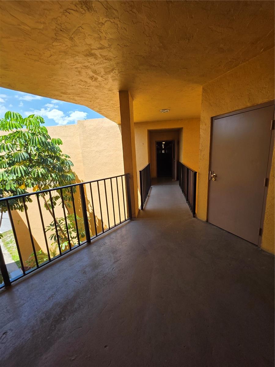 HERITAGE CIRCLE CONDO - Residential