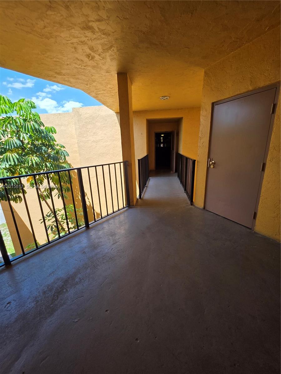 HERITAGE CIRCLE CONDO - Residential