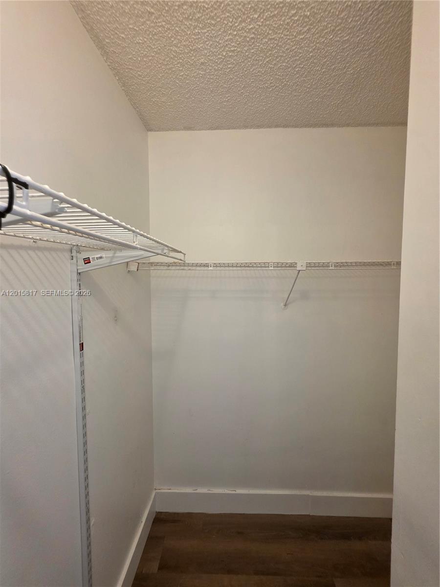HERITAGE CIRCLE CONDO - Residential