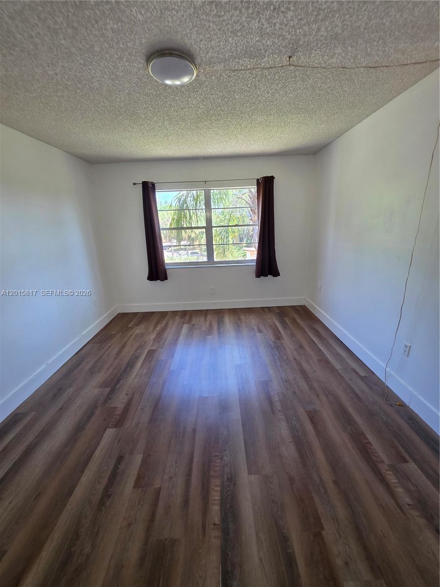 HERITAGE CIRCLE CONDO - Residential