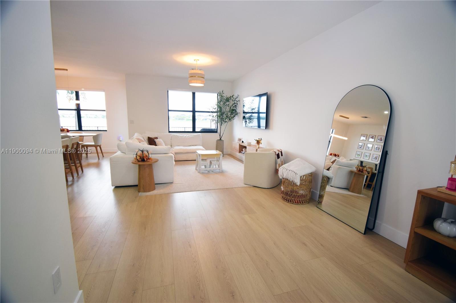 DUNNWOODY LAKE - Residential