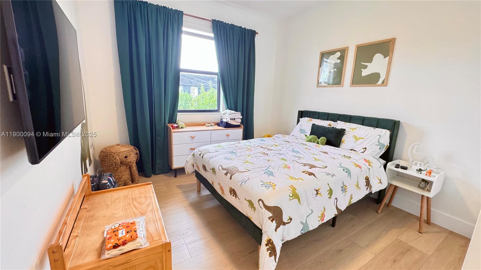 DUNNWOODY LAKE - Residential