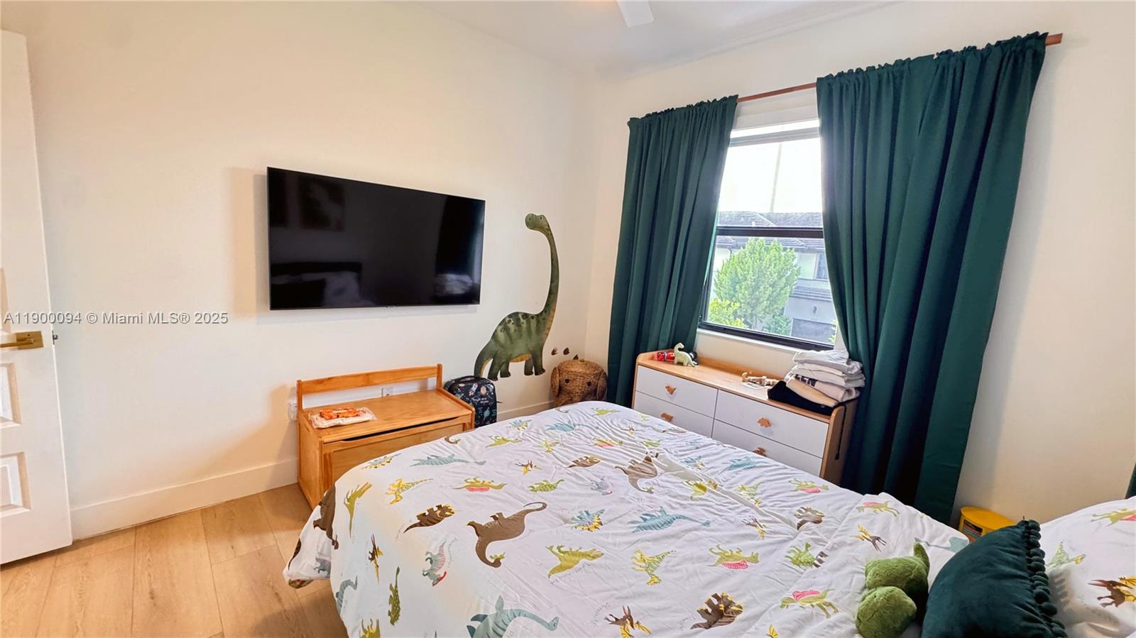 DUNNWOODY LAKE - Residential