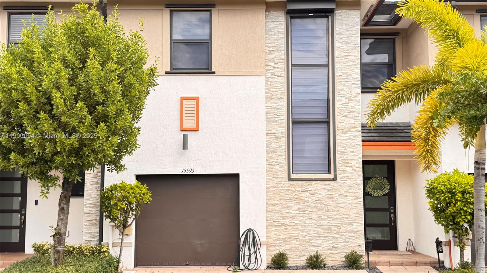 DUNNWOODY LAKE - Residential