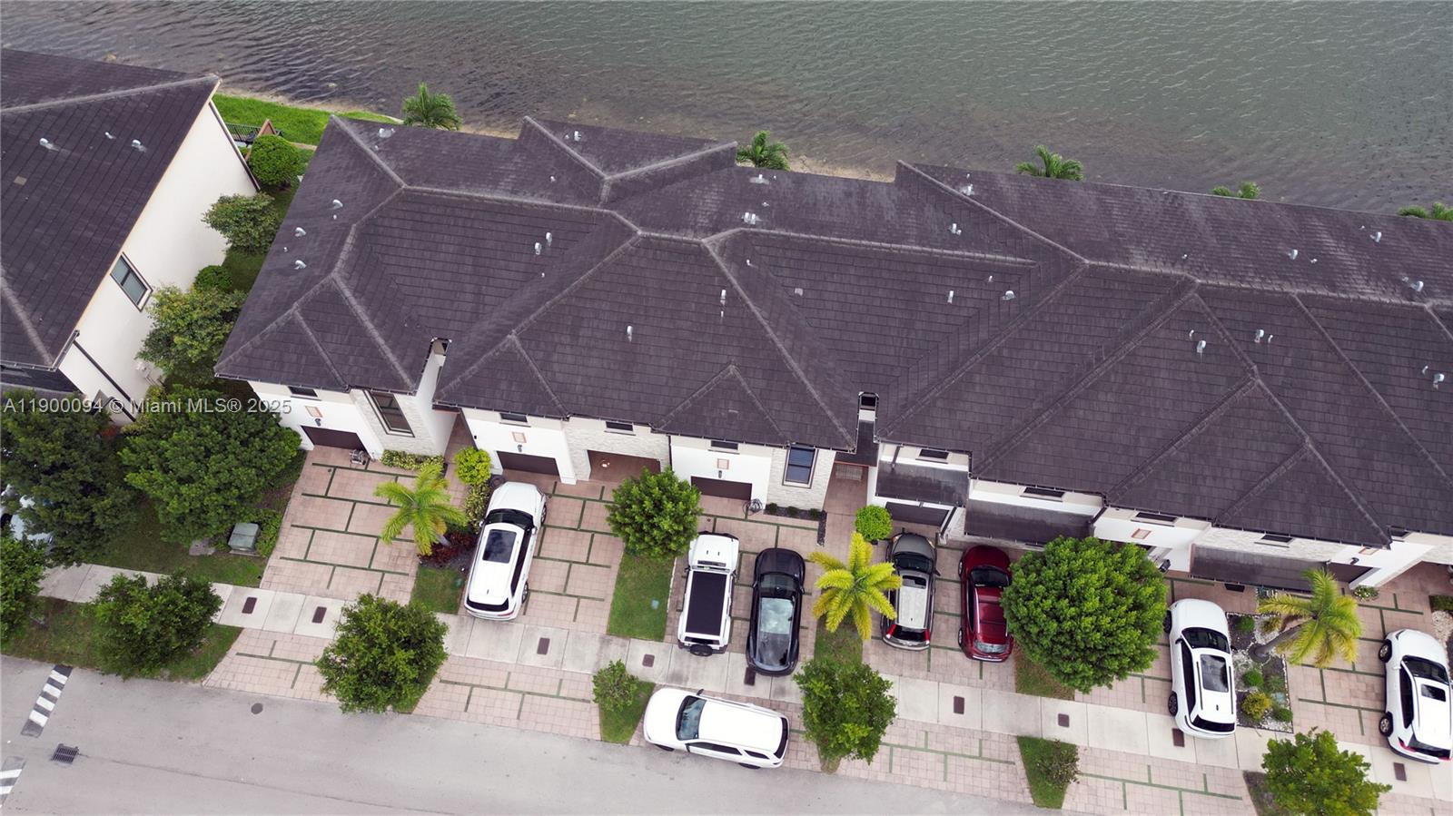 DUNNWOODY LAKE - Residential