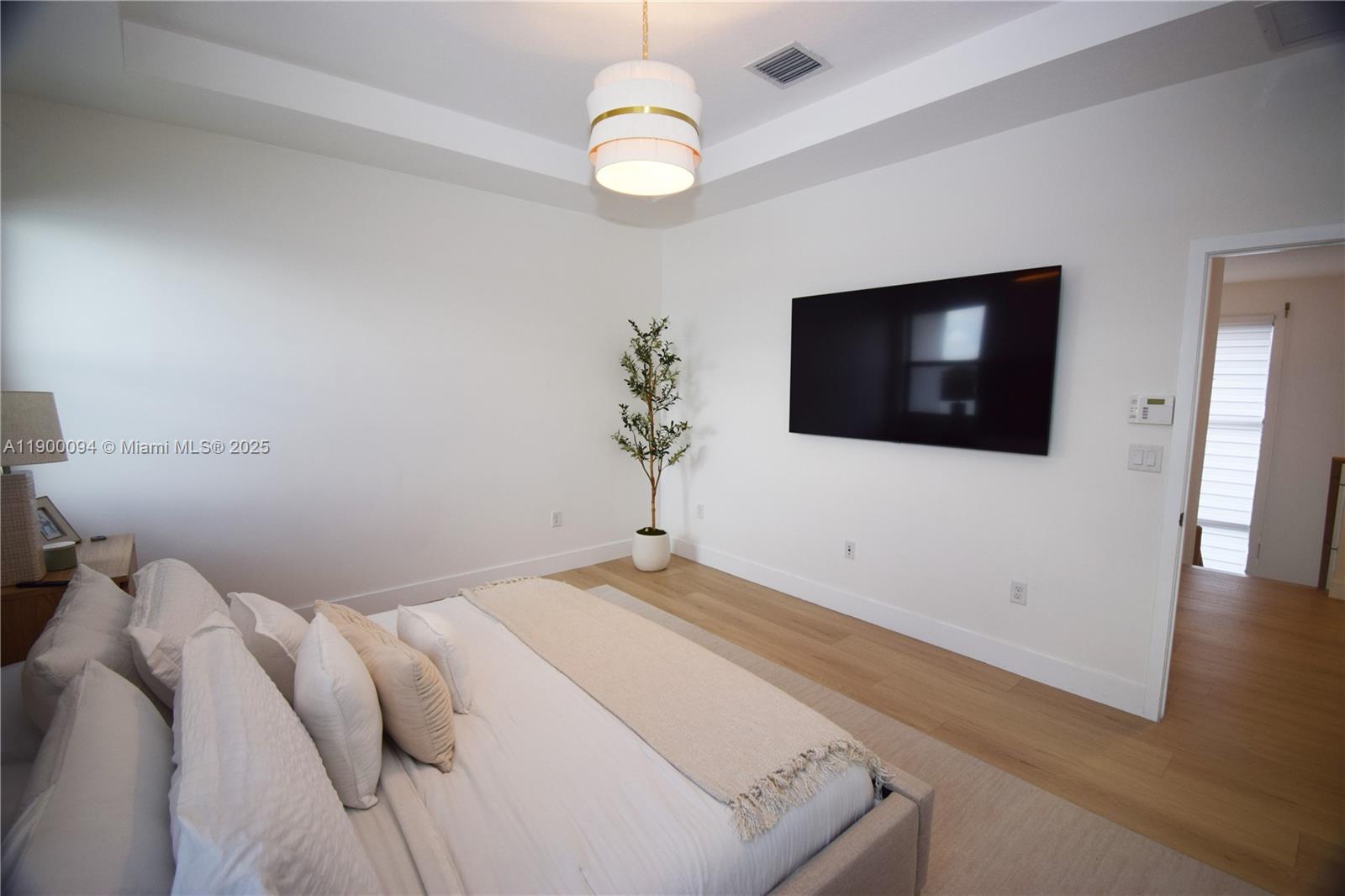 DUNNWOODY LAKE - Residential