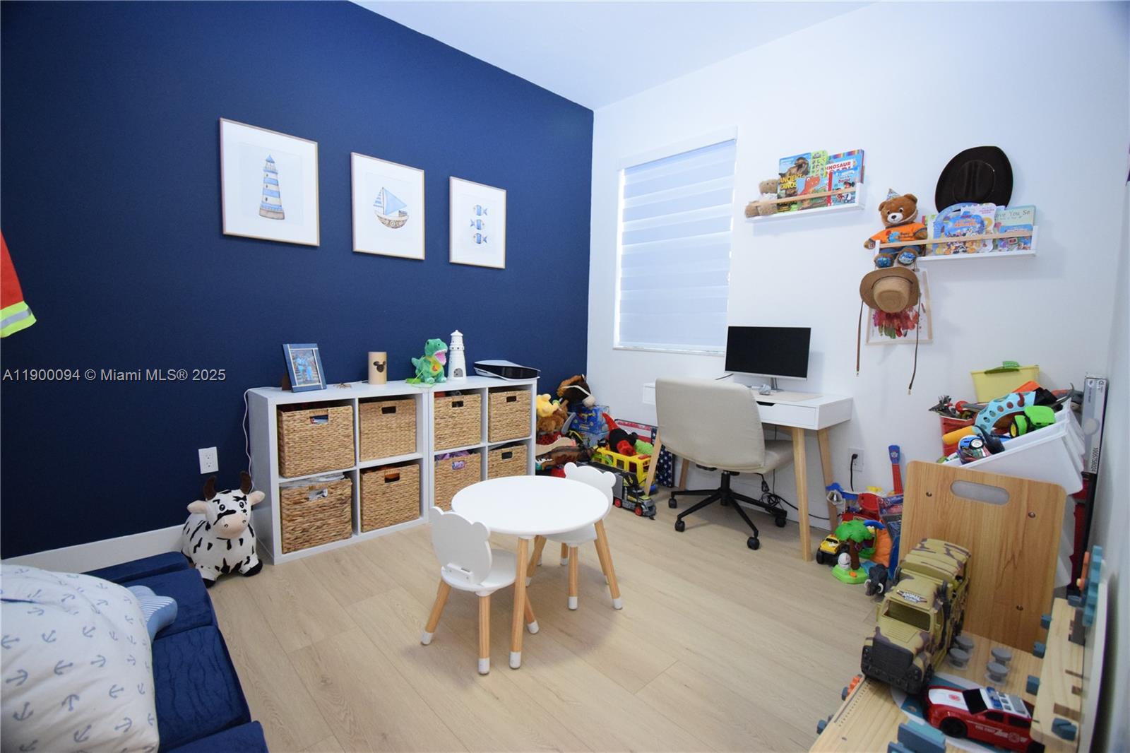 DUNNWOODY LAKE - Residential