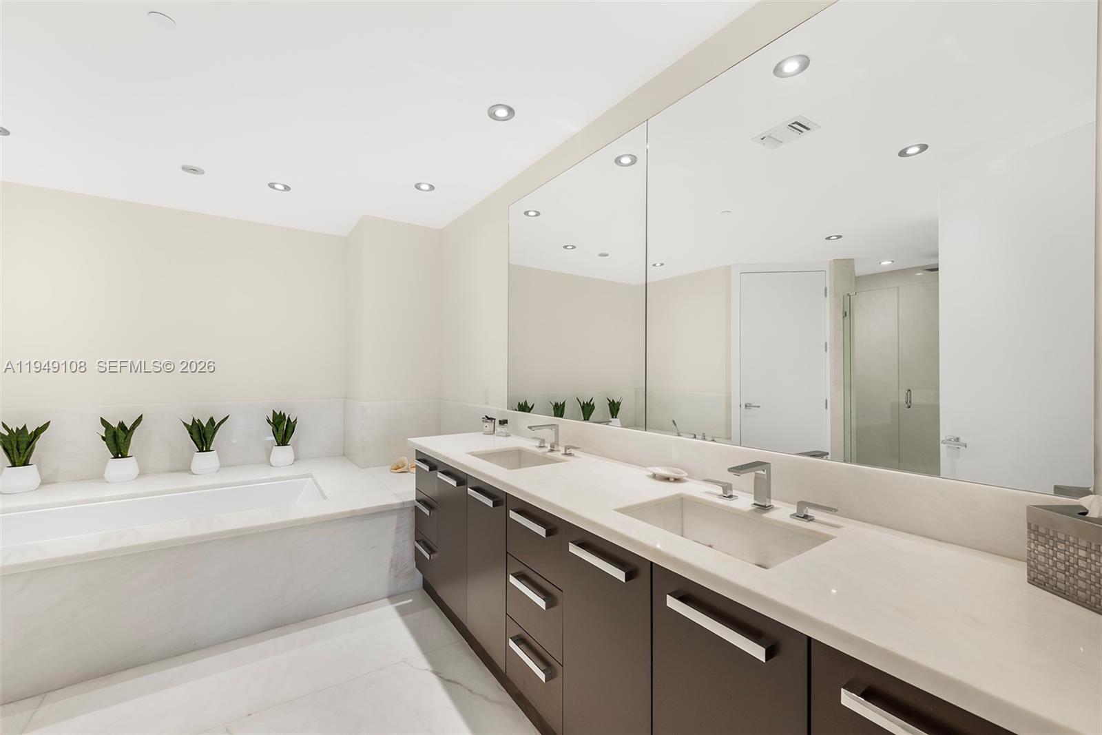 THE RESIDENCES AT THE BAT - Residential