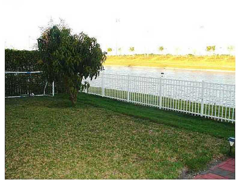 PEMBROKE SPRINGS - Residential