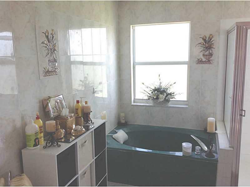 PEMBROKE SPRINGS - Residential