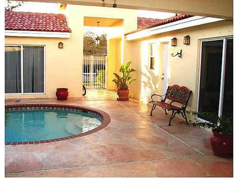 PEMBROKE SPRINGS - Residential