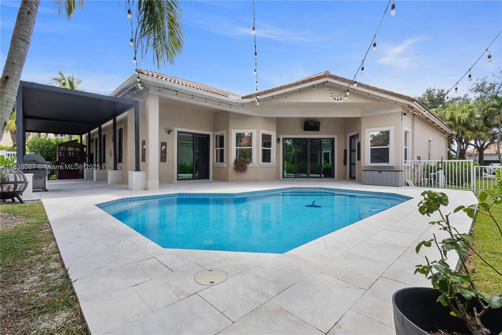 932 NW 123rd Dr