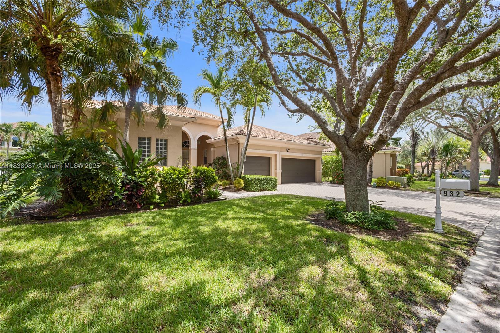 932 NW 123rd Dr