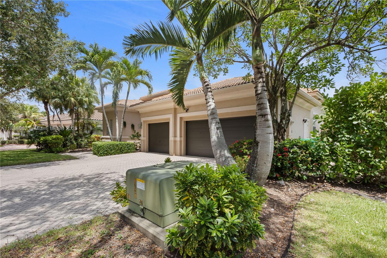 932 NW 123rd Dr