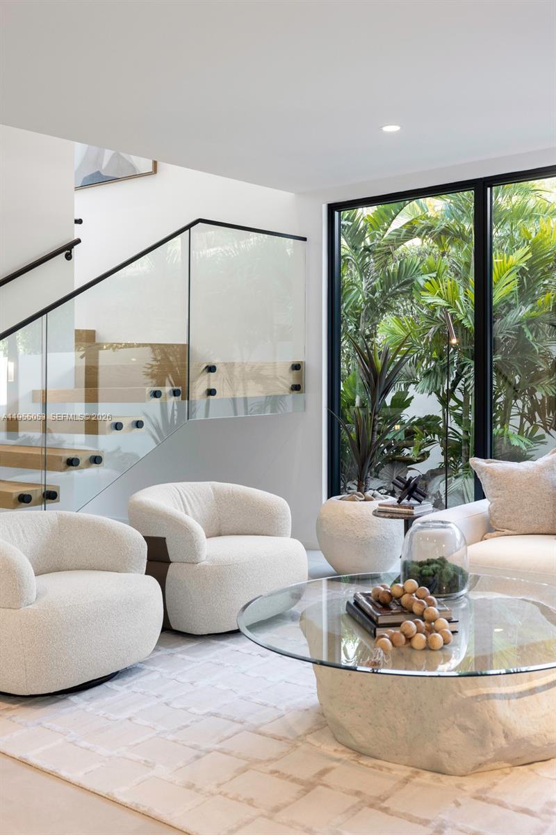 BAY HEIGHTS - Residential