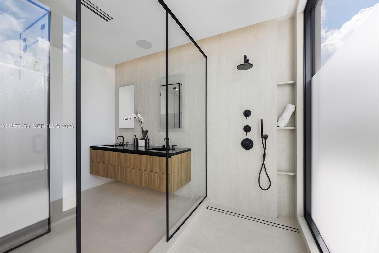 BAY HEIGHTS - Residential