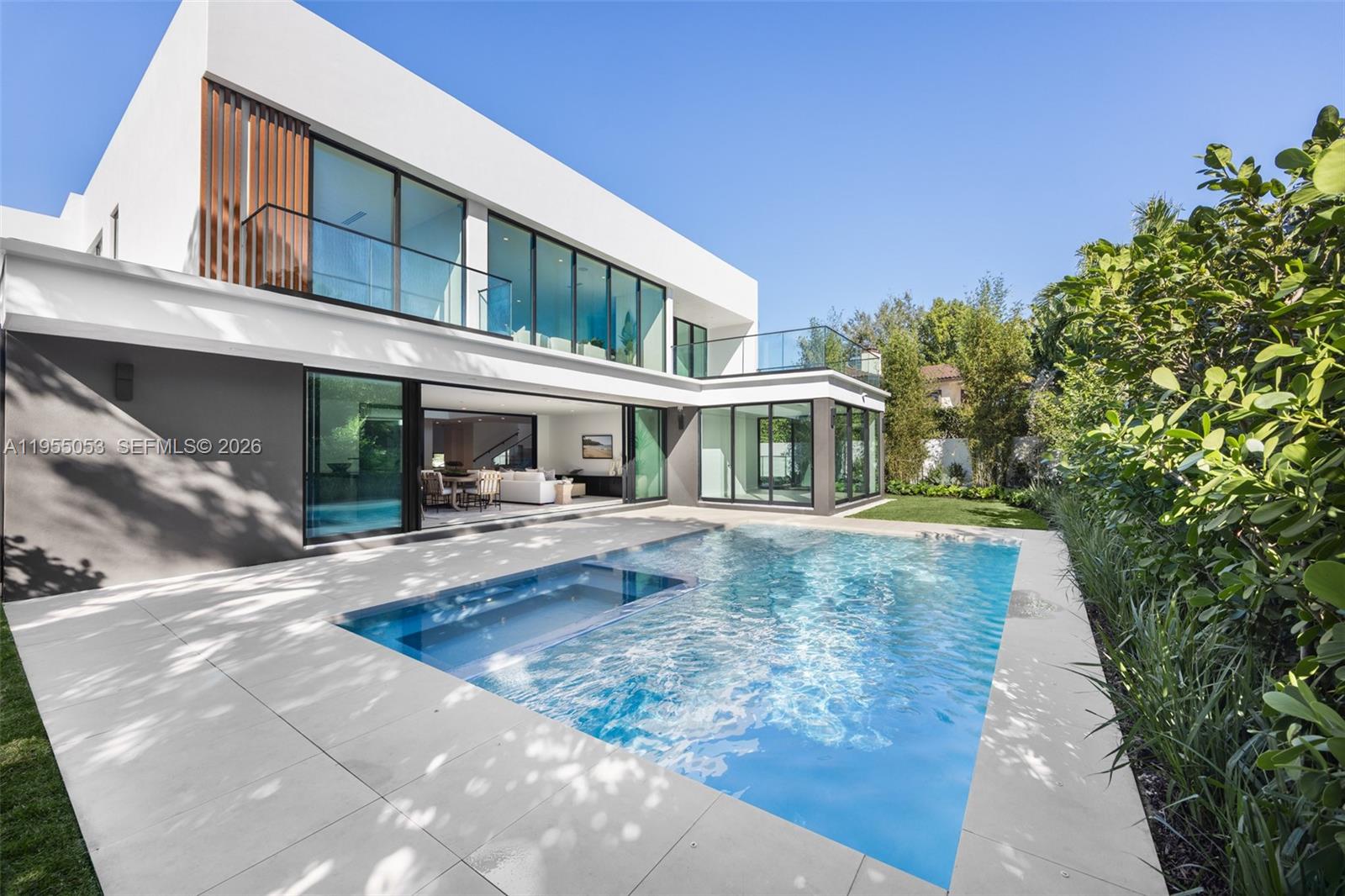 BAY HEIGHTS - Residential