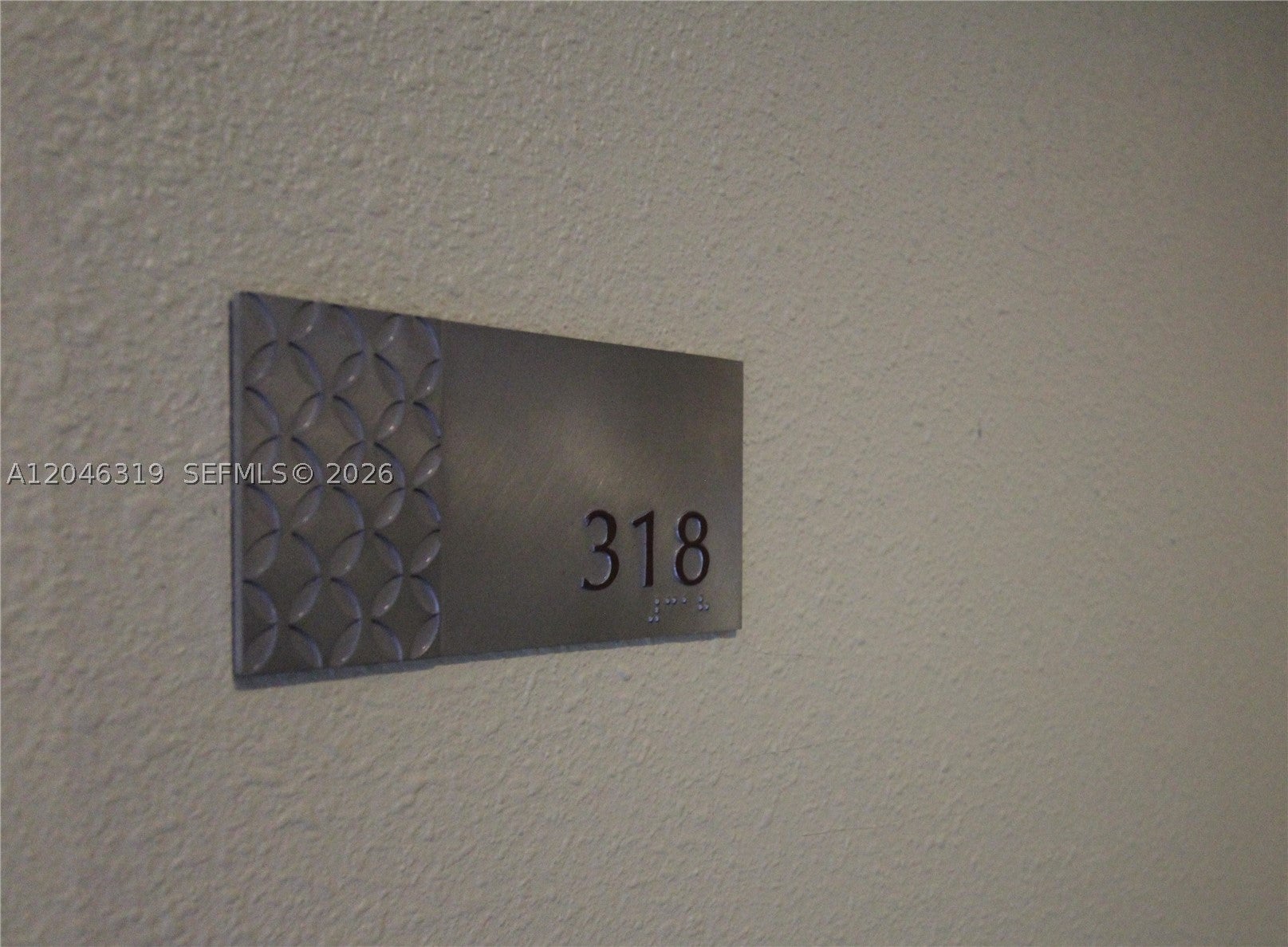 10275 Collins Ave 318