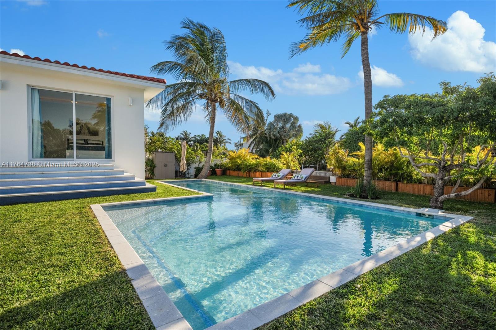 BISCAYNE POINT - Residential