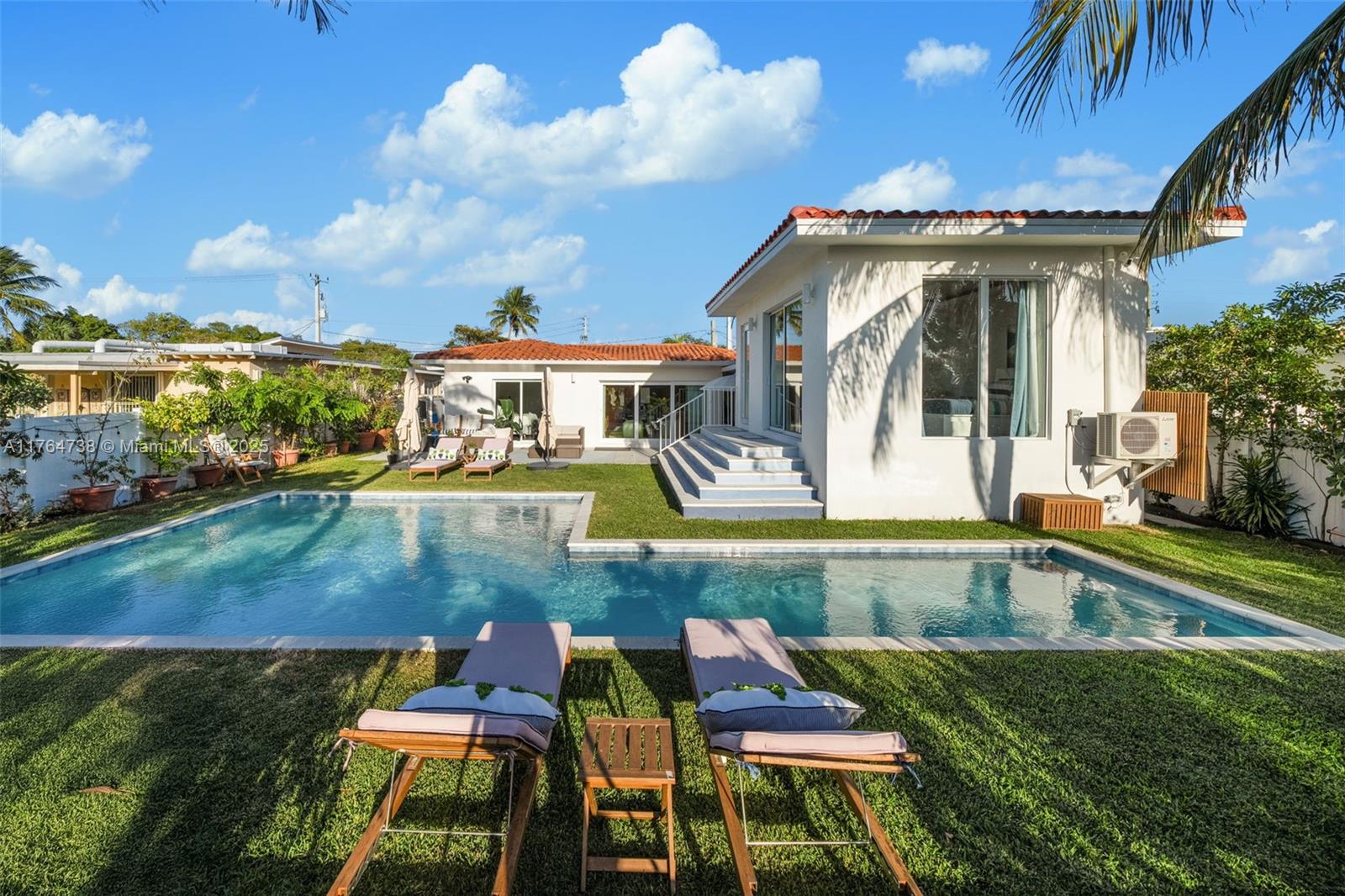 BISCAYNE POINT - Residential