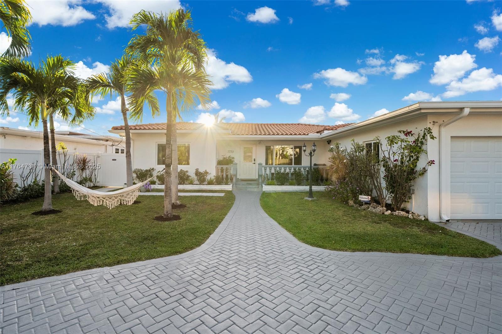 BISCAYNE POINT - Residential