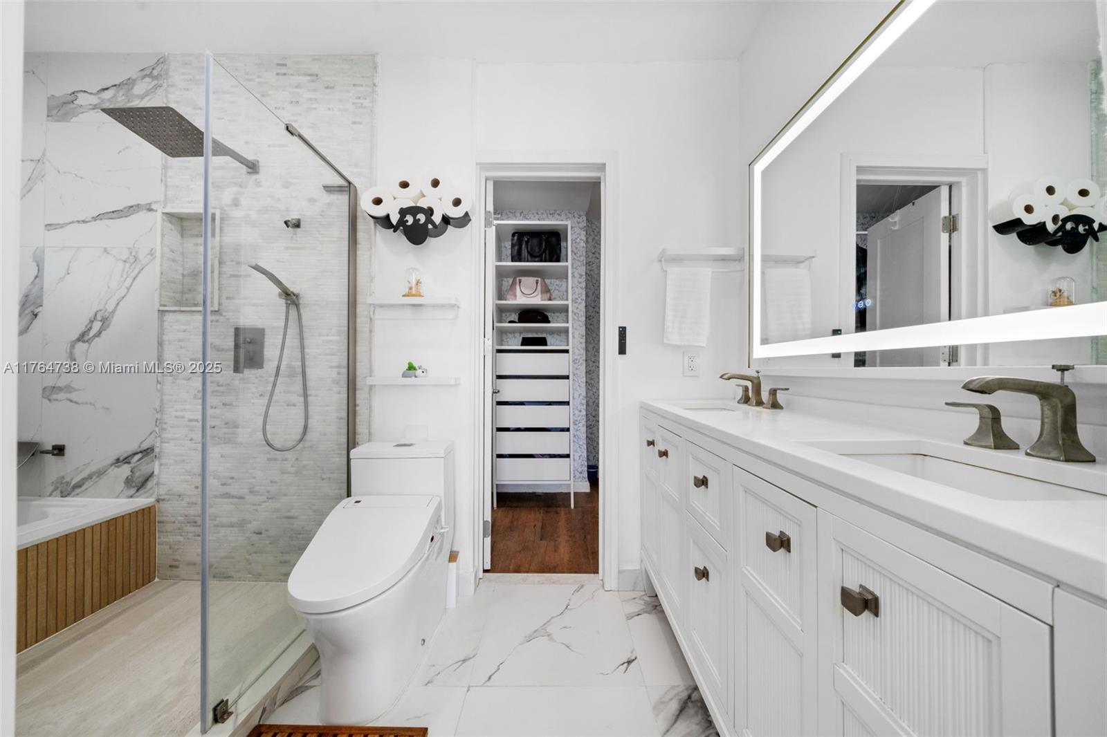 BISCAYNE POINT - Residential