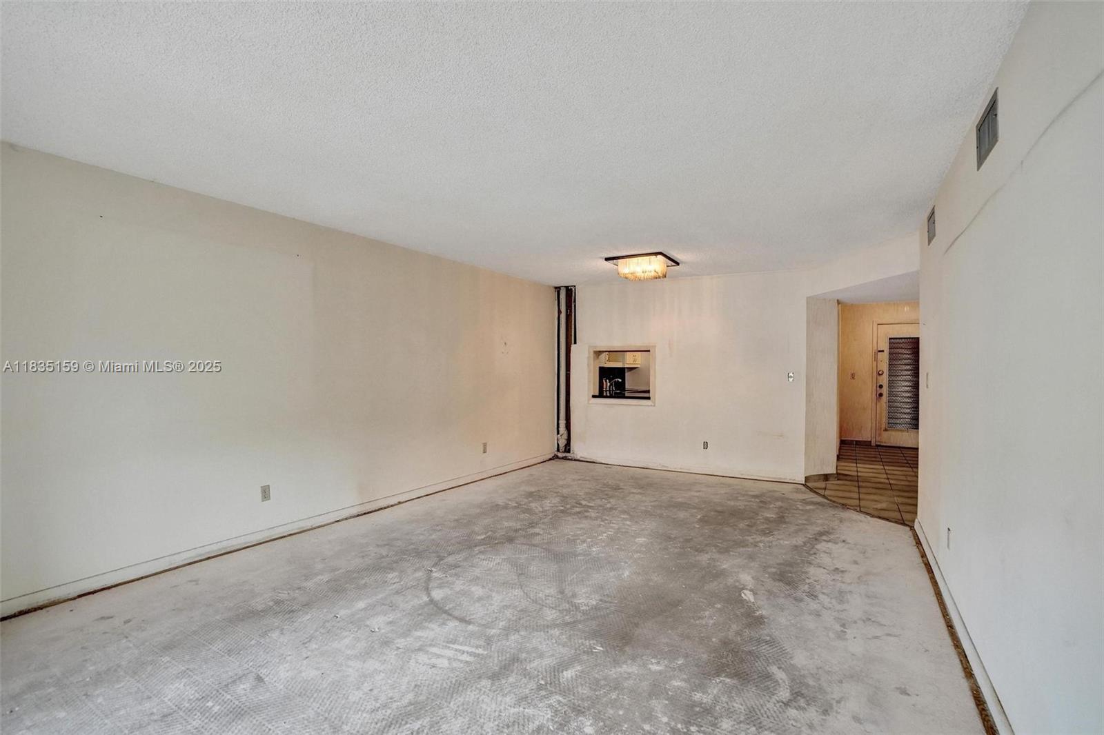 LAKES OF CARRIAGE HILLS - Residential