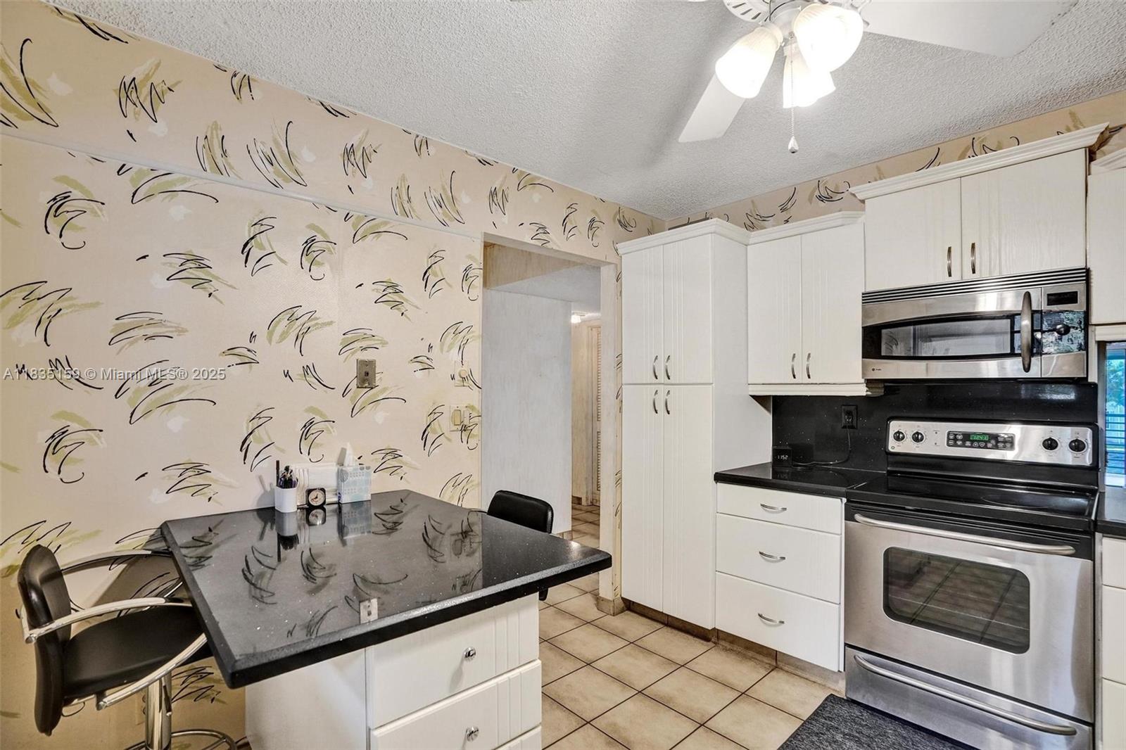 LAKES OF CARRIAGE HILLS - Residential